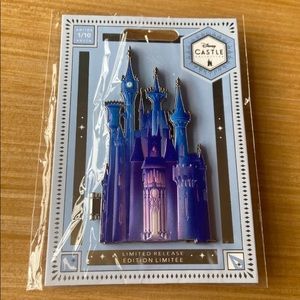 limited edition Disney Castle Collection 1/10